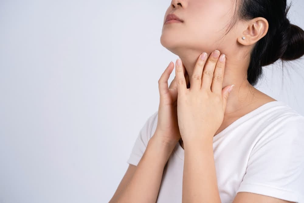 Phát hiện sớm nhân tuyến giáp sau thời gian khàn tiếng kéo dài